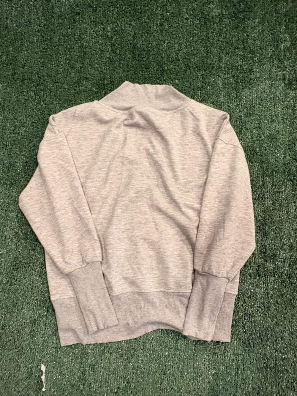 Scoop Gray Cropped Sweater Women’s Medium Cozy - Picture 3 of 3